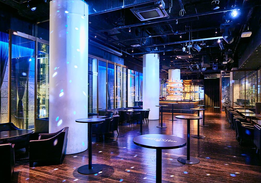 Accommodating Large Gatherings of Up to 350 Guests